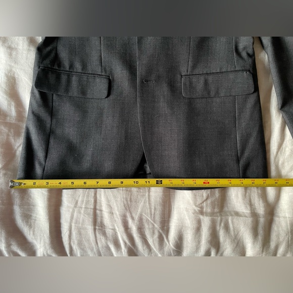 Kenneth Cole Awearness Suit and Pants - Picture 14 of 14